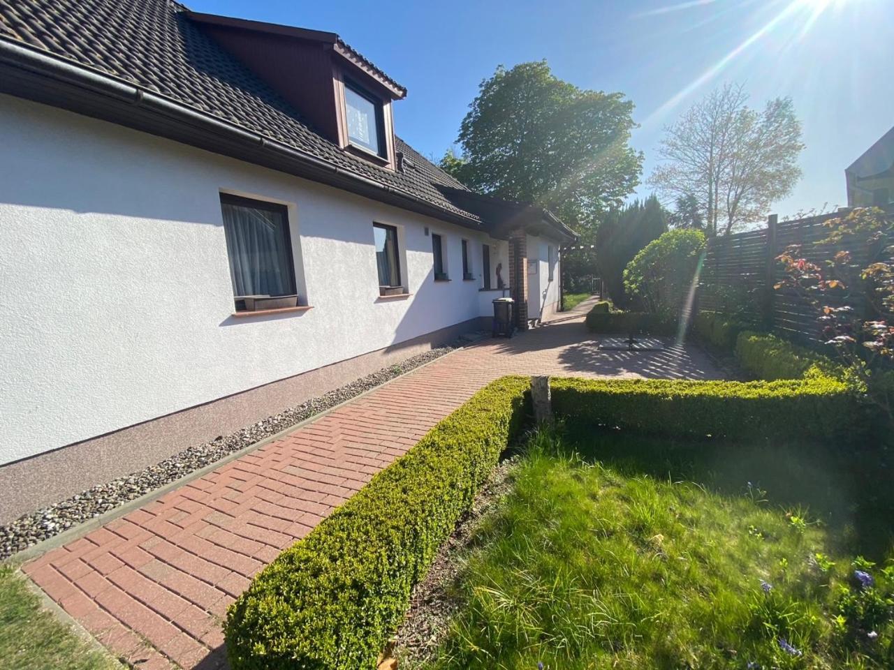 OSTSEE-LANDHAUS MÄHL mit Sauna und Kamin auch für Gruppen Prerow Exterior foto
