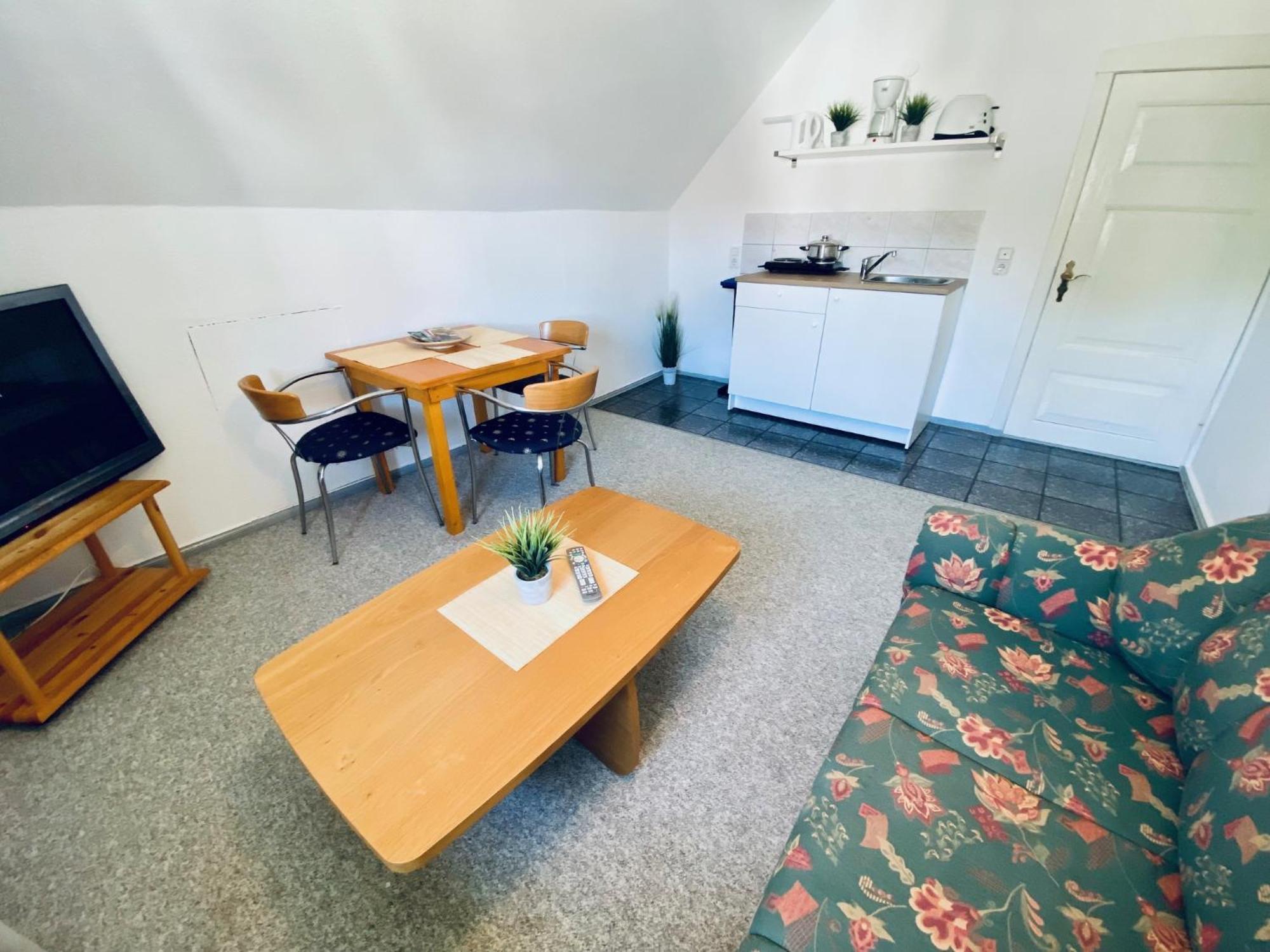 OSTSEE-LANDHAUS MÄHL mit Sauna und Kamin auch für Gruppen Prerow Exterior foto